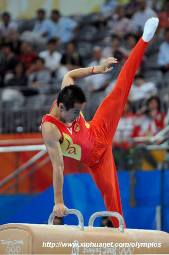 图文:肖钦勇夺男子鞍马冠军