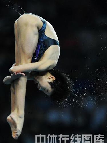 ͼ�ģ�Ů��10����̨�����ճ��