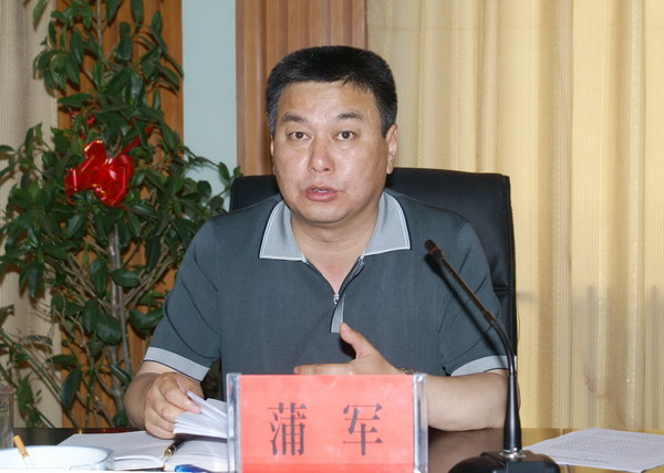 张家川广泛征求对县委常委班子分析检查报告的