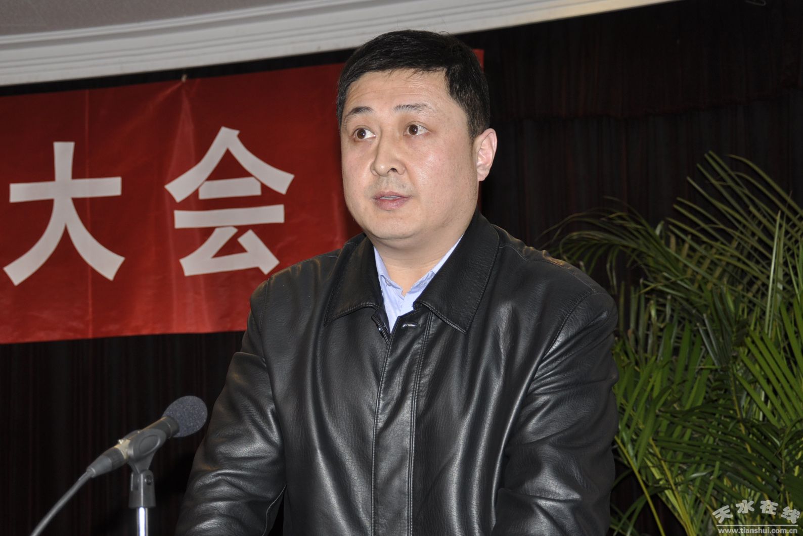 鑫鼎盛董事长_董事长办公室图片