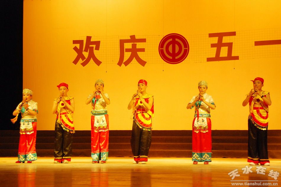欢乐的波水节葫芦丝动态曲谱(4)