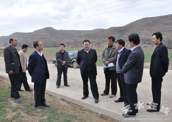 张家川县委书记刘长江深入重点项目建设现场调(图)