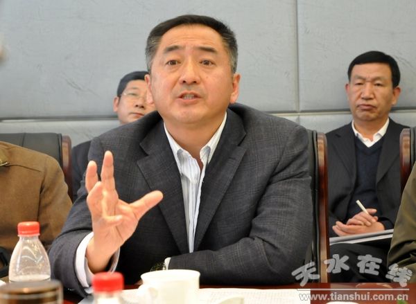 星火集团董事长_星火燎原图片