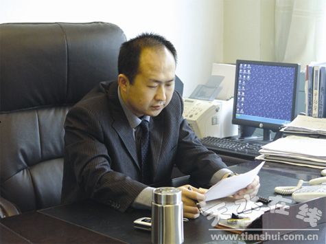 企业名称:天水华圆制药设备科技有限责任公司 职 务:董事长