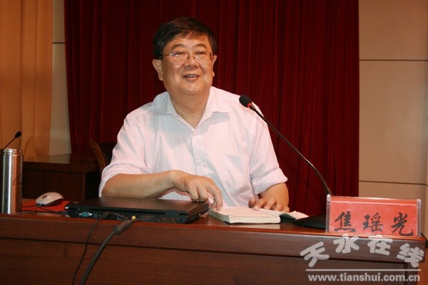 6、焦瑶光教授讲授《高等教育学》.jpg