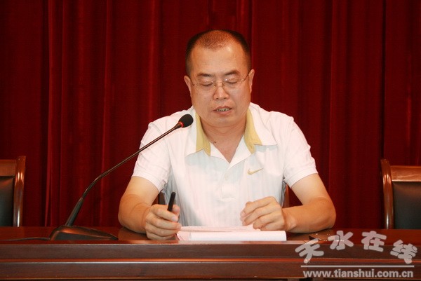 2、党委委员、副院长李自勇讲话.jpg