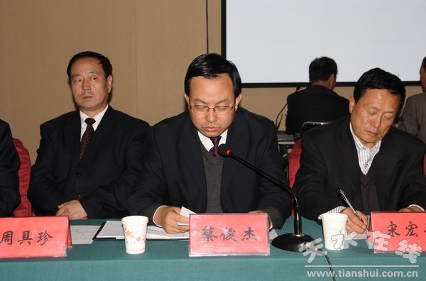政协闭幕大会1 006.jpg