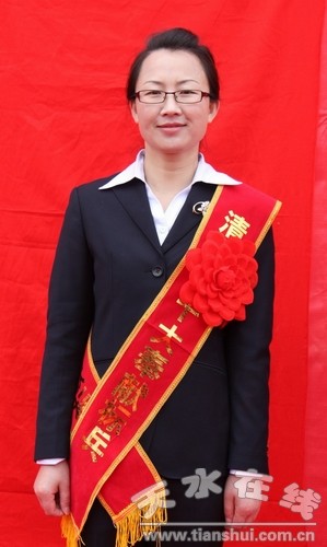 贠少灵_调整大小 - 副本.JPG