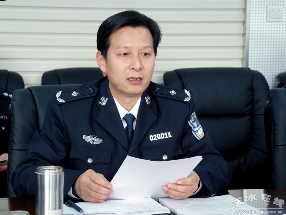 赵卫东参加市公安局党委民主生活会(组图)