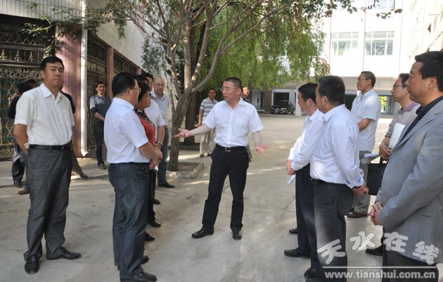市委副书记,市长王锐调研两区基础教育工作(组图)