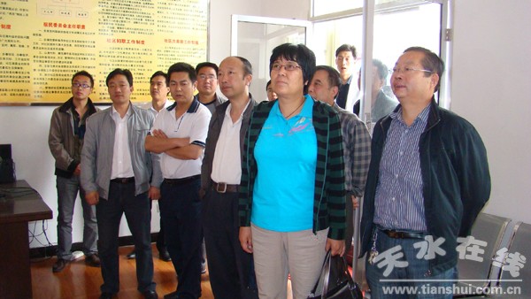 社科院人口与计生_...中国社会科学院人口研究所人口与发展研究室副主任、北(3)