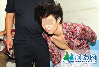 黄某落网