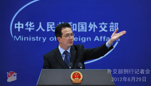 2012年6月29日,外交部发言人洪磊主持例行记者会。 2012年6月29日,外交部发言人洪磊主持例行记者会。
