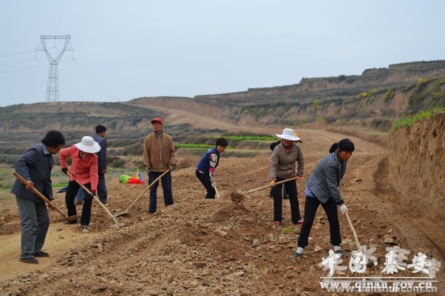 五营村人口_伊春五营汽车营地图片(3)