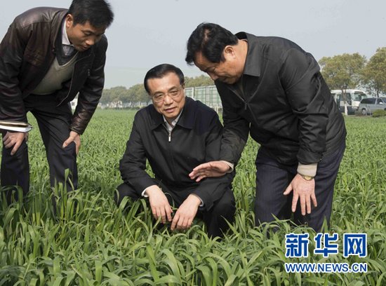 李克强考察家庭农场 观察现代农业发展新趋向