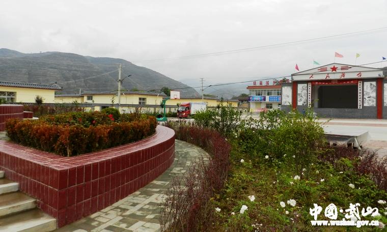 武山县四门镇大手笔推进小城镇开发建设(组图)