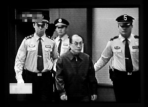 刘志军站着受审洒泪认罪 悔过书写满几页纸