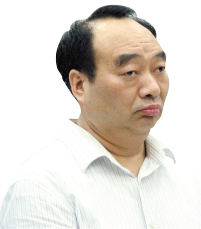 雷政富