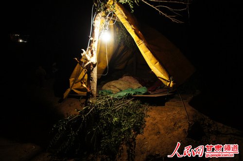 ��9ʱ20�֣����ҹ�������ӭ���˹�����������ϣ������ů�������� �㣩