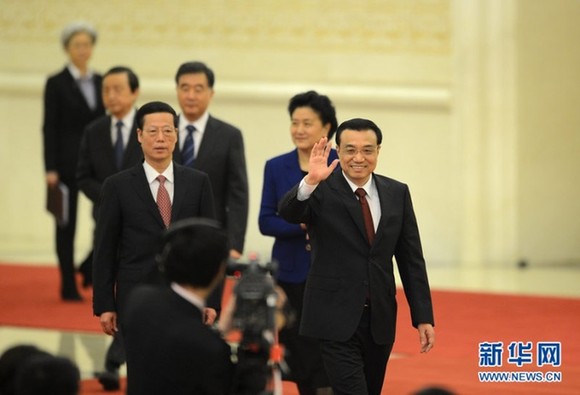 3月17日,国务院总理李克强和副总理张高丽、刘延东、汪洋、马凯在北京人民大会堂与中外记者见面,并回答记者提问。新华社记者王鹏摄
