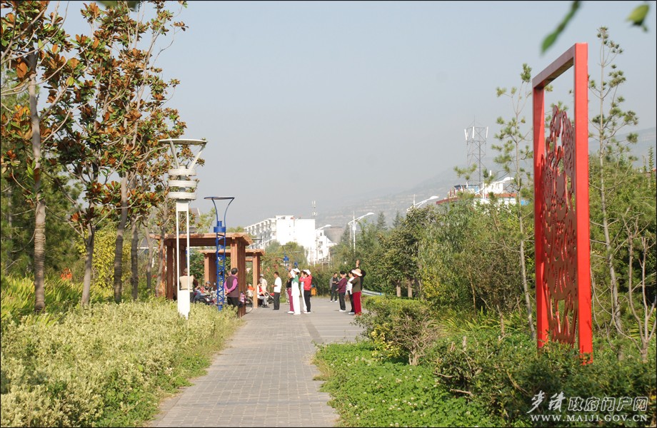 03.jpg
