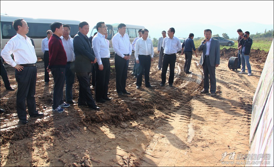 06在全国综合养老示范基地考察.jpg