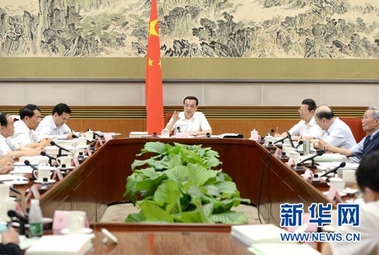 李克强:让新型城镇化路子走好走顺