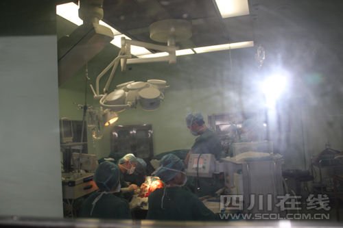医院正全力抢救伤员