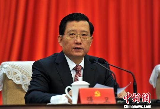 图为28日,中共江西省委书记强卫在江西省委十三届八次全体会议闭幕会上讲话。 刘占昆 摄