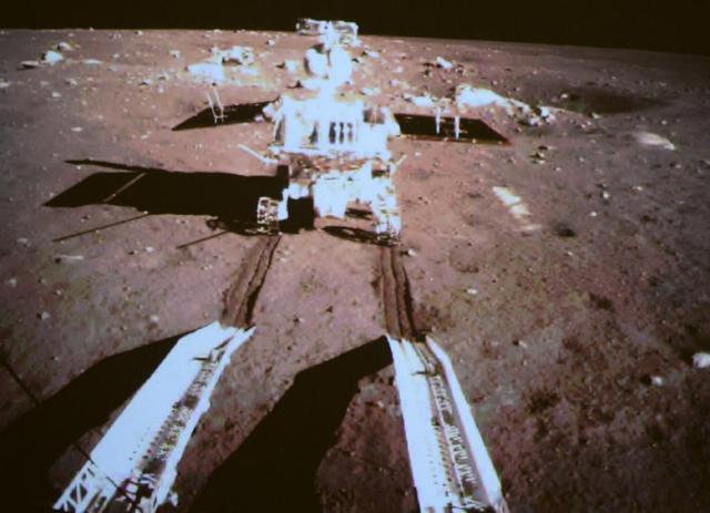 专家:玉兔号故障体现航天透明 月球比火星恶劣