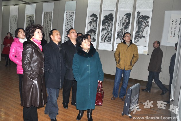 天水市政协书画研究院第二届书画作品展开展(组图)