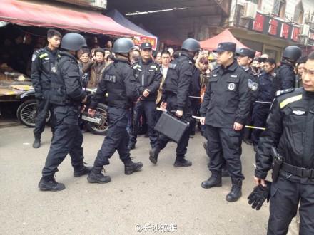 媒体:长沙警方当场击毙1名歹徒 1人在逃(图)