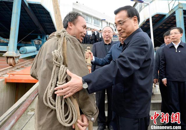 李克强成十八大以来首位访重庆政治局常委