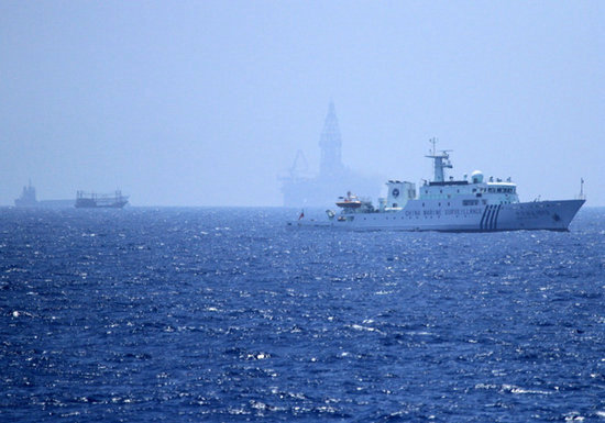 资料图:守卫海洋石油981的中国执法船。