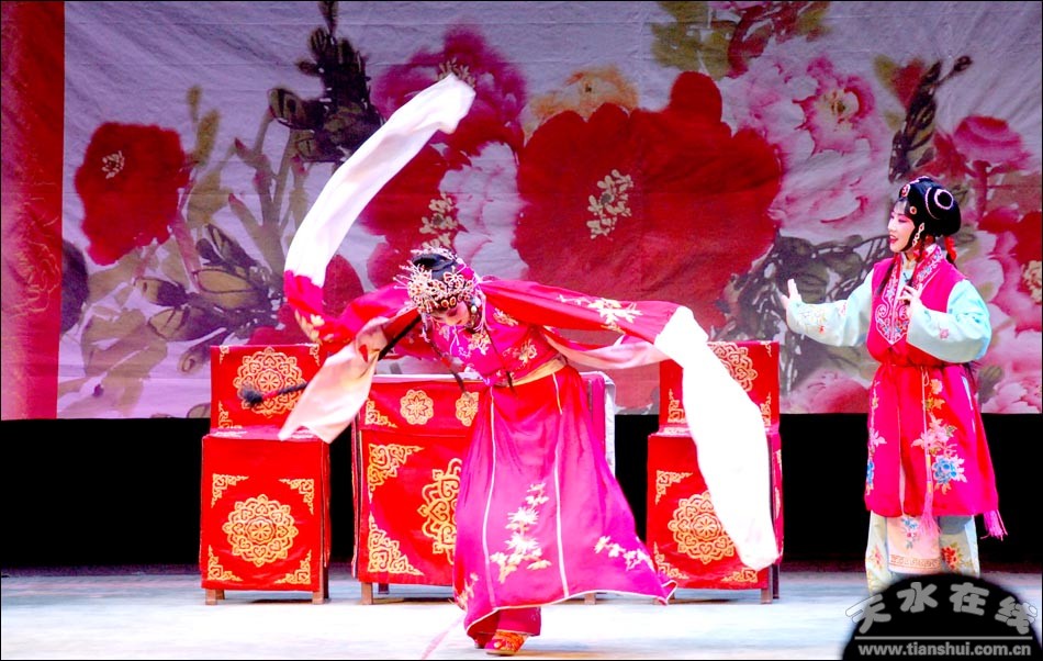 天水伏羲文化旅游节秦腔名家演唱会精彩开唱(图)