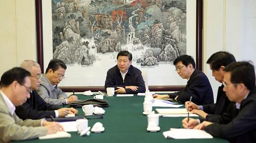 2013��9�£�ϰ��ƽ������Ⱥ��·�߽���ʵ�����ϵʡ�ӱ���ȫ�̲μӲ�ָ��ʡί��ί����ר�����������