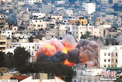 以色列空袭加沙致75人死亡 埃及开放口岸接伤员