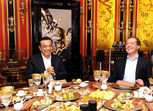 李克强访欧全镜头:与三国签大单360亿美元(图)