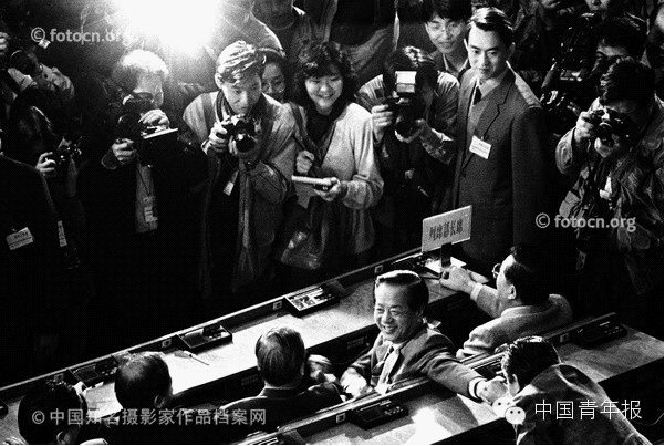 【揭秘】怎样给领导拍出高大上的照片