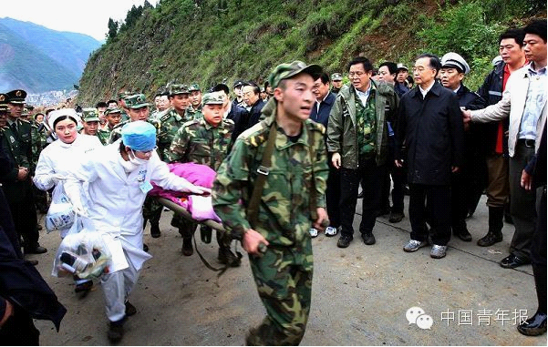 【揭秘】怎样给领导拍出高大上的照片
