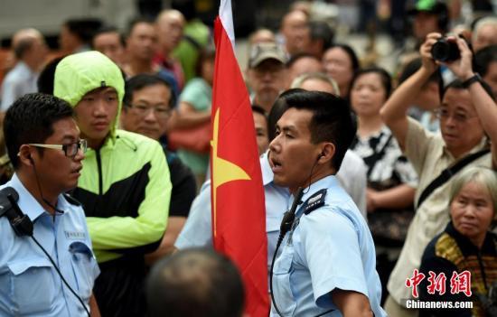 香港警方:非法霸占路面才是各种冲突场面的根源