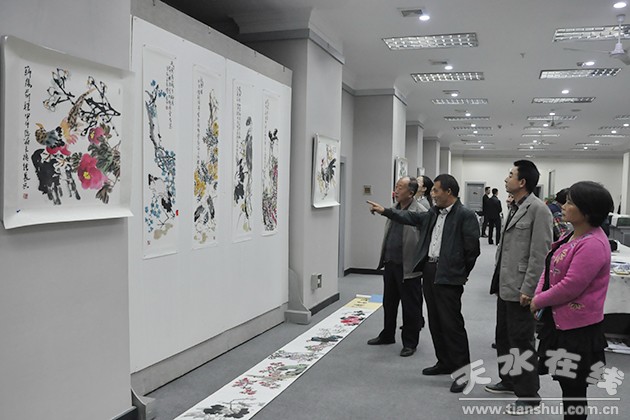 当代著名中国画家王德礼大写意花鸟画展在天水开展(图)