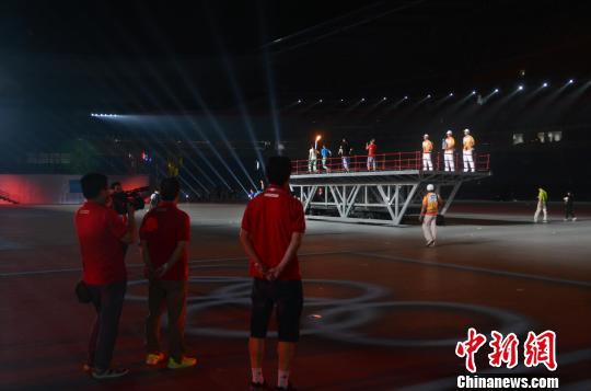 8��16���賿���Ͼ���»Ὺ��Ļʽ�ܵ��ݳ�ά��ָ�����������������