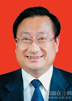 聂春玉,男,汉族,1955年7月生,山西省侯马市人,中央党校研究生学历,研究员。1973年8月加入中国共产党,1976年10月参加工作。
