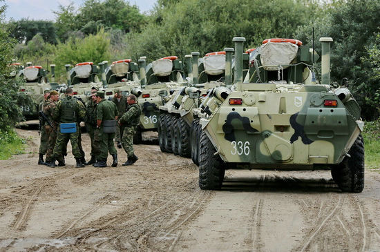 资料图:俄军新型BTR-82A两栖装甲运兵车。
