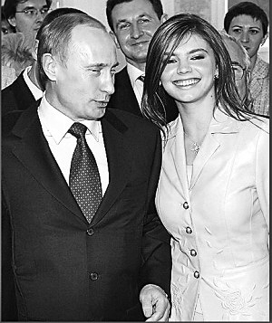 普京与卡巴耶娃亲密接触资料图