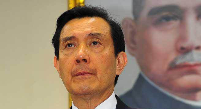 资料图:马英九下决心辞去国民党主席,“第一夫人”周美青成了重要推手。