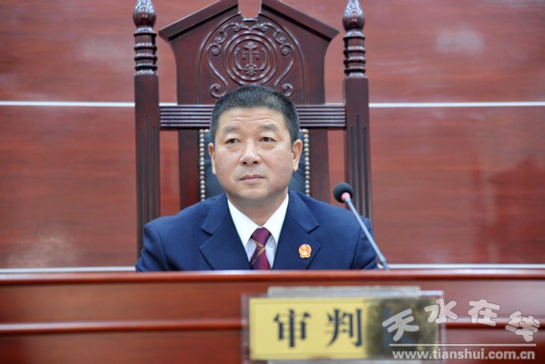 十佳平安卫士陈建忠.jpg