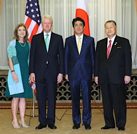 安倍与美国前总统克林顿共进晚餐探讨访美事宜