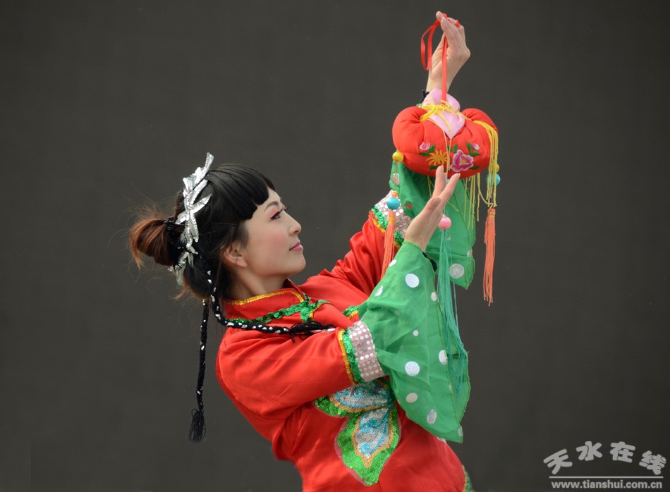 (清水小曲  《绣荷包》)